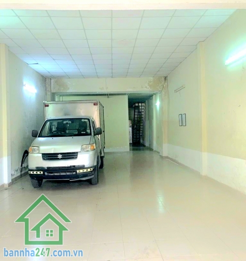 CHỈ 13,75 TỶ – QUỸ ĐẤT ĐẸP TRƯỜNG CHINH, TÂN BÌNH – HẺM NHỰA 5M – Ô TÔ VÀO NHÀ  Cơ hội hiếm sở hữu diện tích lớn – ngang đẹp ngay trung tâm Tân Bình, cực kỳ phù hợp xây mới hoặc giữ tiền lâu dài! Diện tích: 138m² (5.55 × 25.5m) – đất rộng, hiếm trong khu.