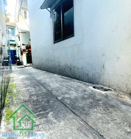 NHÀ MỚI Ở NGAY – LŨY BÁN BÍCH, HÒA THẠNH, TÂN PHÚ – LÔ GÓC 2 MẶT TIỀN – DTSD 53M² – CHỈ 3,4 TỶ. Hẻm thoáng thông ra Trịnh Đình Thảo – Kênh Tân Hóa. Ngay Chung cư Idico, Carillon 5 – khu dân cư văn minh, sầm uất.
