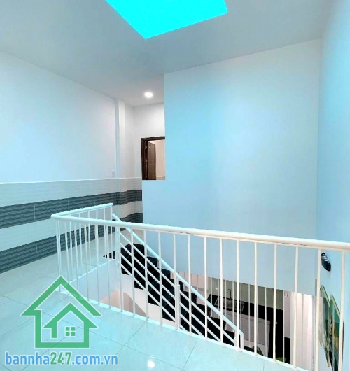 NHÀ ĐẸP KHU TÊN LỬA - DT: (4 x13) 2 TẦNG BTCT – FULL NỘI THẤT – Ở NGAY - CHỈ 5.35 TỶ 