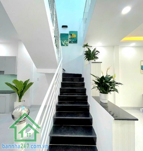 NHÀ ĐẸP KHU TÊN LỬA - DT: (4 x13) 2 TẦNG BTCT – FULL NỘI THẤT – Ở NGAY - CHỈ 5.35 TỶ 