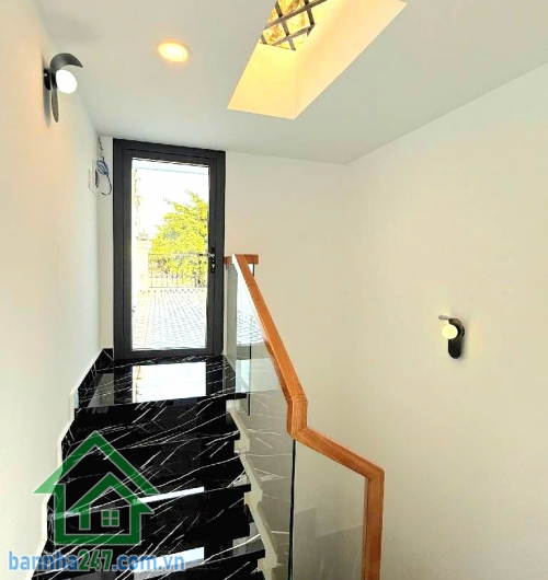 CHỈ 5,95 TỶ – MẶT TIỀN LŨY BÁN BÍCH – TÂN PHÚ – 3 TẦNG - 2 PN - 2 WC   Căn nhà mặt tiền kinh doanh – giá tốt hiếm có trên trục đường sầm uất!   Mob 0933144037
