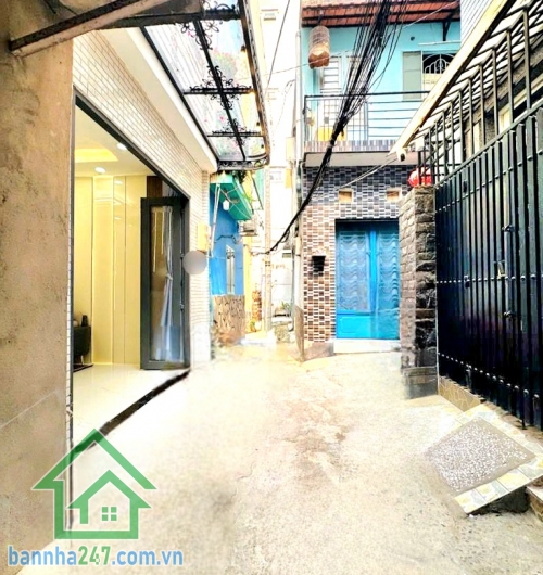 CHỈ 4,87 TỶ (TL) – CMT8, QUẬN 3 – 4 TẦNG – FULL NỘI THẤT XỊN - 2PN – 3WC Căn nhà nhỏ xinh giữa trung tâm – tiện ở, cực dễ cho thuê! Diện tích: 18m² (3 × 6m)  Mob 0933144037