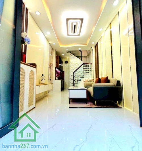 CHỈ 4,87 TỶ (TL) – CMT8, QUẬN 3 – 4 TẦNG – FULL NỘI THẤT XỊN - 2PN – 3WC Căn nhà nhỏ xinh giữa trung tâm – tiện ở, cực dễ cho thuê! Diện tích: 18m² (3 × 6m)  Mob 0933144037