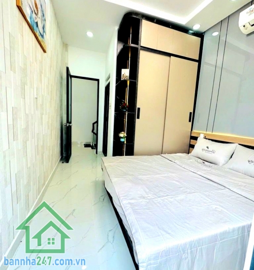 CHỈ 4,87 TỶ (TL) – CMT8, QUẬN 3 – 4 TẦNG – FULL NỘI THẤT XỊN - 2PN – 3WC Căn nhà nhỏ xinh giữa trung tâm – tiện ở, cực dễ cho thuê! Diện tích: 18m² (3 × 6m)  Mob 0933144037
