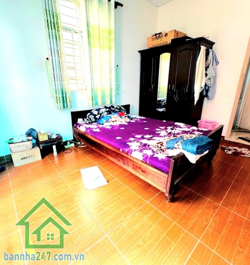 5,5 TỶ (TL) – HÀNG HIẾM TÂN BÌNH – Ô TÔ TỚI CỬA – NỞ HẬU 6M - 2PN - 2WC   Căn nhà nhỏ nhưng “cực có giá trị” – vị trí đẹp, nở hậu tài lộc, vừa ở vừa kinh doanh - Mob 0933144037