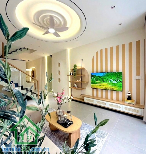 CHỈ 6,45 TỶ - PHẠM VĂN CHIÊU - GÒ VẤP -  NHÀ MỚI XÂY - FULL NỘI THẤT - DỌN VÀO Ở NGAY - DT: 52M² (4 x 13) 2 TẦNG - 2PN - 2WC (CÓ THỂ THÊM PN) Căn nhà thiết kế hiện đại, tối ưu công năng, phù hợp khách mua ở thực hoặc đầu tư giữ tài sản. Mob 0933144037