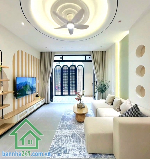 CHỈ 6,45 TỶ - PHẠM VĂN CHIÊU - GÒ VẤP -  NHÀ MỚI XÂY - FULL NỘI THẤT - DỌN VÀO Ở NGAY - DT: 52M² (4 x 13) 2 TẦNG - 2PN - 2WC (CÓ THỂ THÊM PN) Căn nhà thiết kế hiện đại, tối ưu công năng, phù hợp khách mua ở thực hoặc đầu tư giữ tài sản. Mob 0933144037