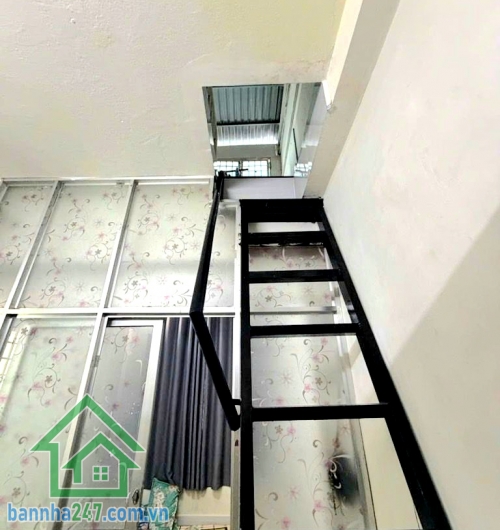 CHỈ 4,38 TỶ – 3 TẦNG – GẦN PHỐ ẨM THỰC HỒ THỊ KỶ – 3PN – 2WC - DÒNG TIỀN 120TR/NĂM Căn nhà nhỏ xinh – trung tâm Quận 10 – vừa ở vừa có thu nhập ổn định! 