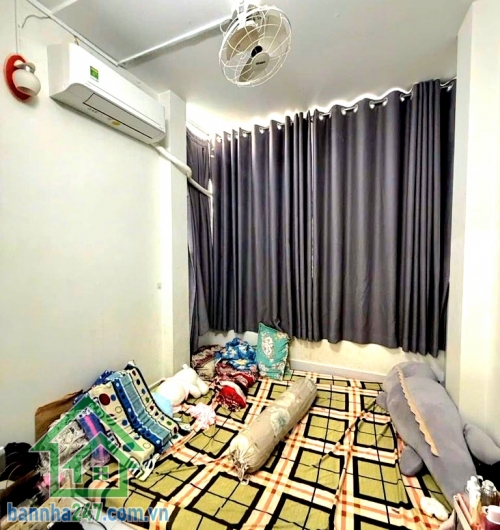 CHỈ 4,38 TỶ – 3 TẦNG – GẦN PHỐ ẨM THỰC HỒ THỊ KỶ – 3PN – 2WC - DÒNG TIỀN 120TR/NĂM Căn nhà nhỏ xinh – trung tâm Quận 10 – vừa ở vừa có thu nhập ổn định! 