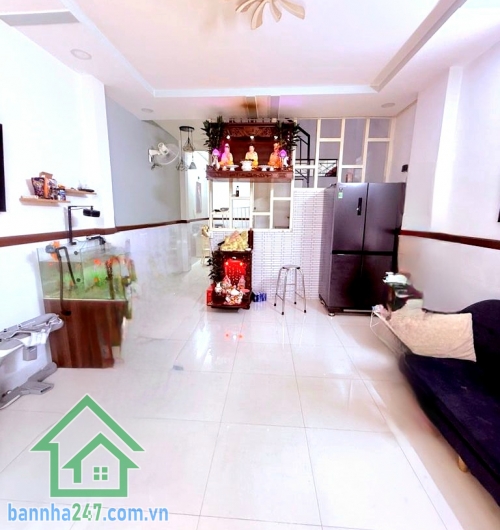 CHỈ 5,8 TỶ – HXH THẠCH LAM – TRẦN QUANG CƠ – 3 TẦNG BTCT - 3PN - 3WC  Căn nhà đẹp – vị trí trung tâm – đầy đủ công năng cho gia đình ở lâu dài! Diện tích: 43m - Mob 0933144037