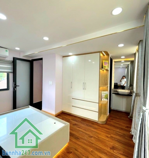CHỈ 4,99 TỶ – TRUNG TÂM QUẬN 1 – NGUYỄN CƯ TRINH – 5 TẦNG FULL NỘI THẤT - 2PN – 3WC Căn nhà “hiếm có khó tìm” ngay lõi Quận 1 – vào ở ngay, full tiện nghi! 