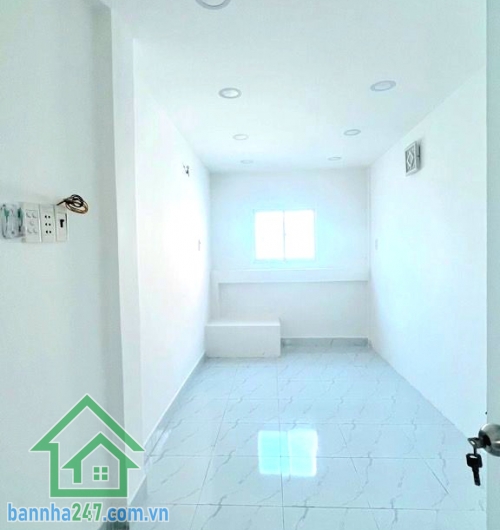 CHỈ 2.680 TỶ TL – HẺM Ô TÔ 4M – 3 TẦNG – GIÁP TÂN BÌNH & Q11 - GẦN SÁT NHÀ THỜ PHÚ BÌNH - DTSD: 42.1m² - 2PN - 2WC Ngay Âu Cơ – Trịnh Đình Trọng – gần nhà thờ Phú Bình