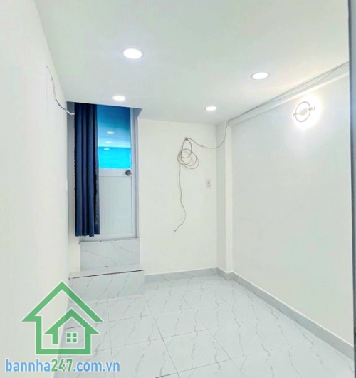 CHỈ 2.680 TỶ TL – HẺM Ô TÔ 4M – 3 TẦNG – GIÁP TÂN BÌNH & Q11 - GẦN SÁT NHÀ THỜ PHÚ BÌNH - DTSD: 42.1m² - 2PN - 2WC Ngay Âu Cơ – Trịnh Đình Trọng – gần nhà thờ Phú Bình