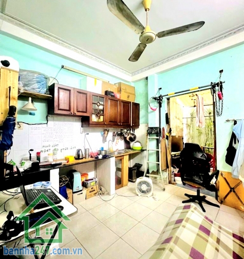 CHỈ 9,6 TỶ TL – HXH THÔNG – TRUNG TÂM QUẬN 11 – DÒNG TIỀN ỔN ĐỊNH - 7 PN 4 WC • Diện tích: 3.7m x 12m • Diện tích sử dụng: ~143m² • Kết cấu: 1 trệt – 3 lầu BTCT • Công năng: 7 PN – 4 WC • Có giếng trời lớn giữa nhà, thoáng sáng tự nhiên • Nhà đang cho thu