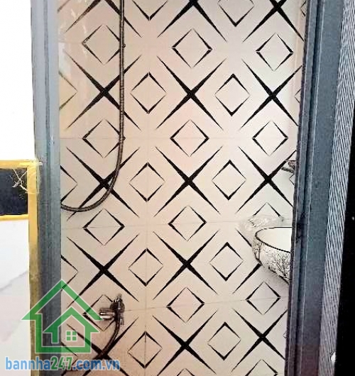 CHỈ 2,7 TỶ - LÔ GÓC – HẺM XE HƠI THÔNG – NGAY NGÃ TƯ 4 XÃ - DT: 26M² - 2 TẦNG - 2PN - 3WC - Ở NGAY