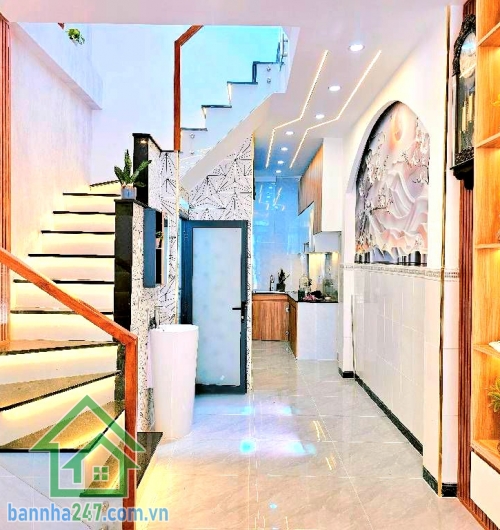 CHỈ 5,78 TỶ – NGUYỄN VĂN CÔNG – GẦN BV 175 – SÁT SÂN BAY – NHÀ MỚI Ở NGAY - 3PN – 3WC Căn nhà hiếm khu sân bay – full nội thất – dọn vào ở liền! Diện tích: 32,4m²  Mob 0933144037