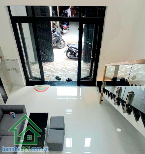 CHỈ 3,98 TỶ - NHÀ ĐẸP – LÊ VĂN KHƯƠNG – NGAY CHỢ THIẾC – DT: 51m² (4,2 x 13) 2 TẦNG - 3PN - 2WC SHR Phường Hiệp Thành – Quận 12 Chỉ vài bước chân ra chợ Thiếc