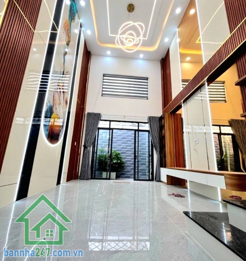 CHỈ 7.9 TỶ - NHÀ ĐẸP Ở NGAY - HẺM 6M - Ô TÔ NGỦ TRONG NHÀ - GẦN AEON TÂN PHÚ - 6 PN, 4 WC Căn nhà nổi bật với kết cấu cao tầng, phù hợp gia đình đông người hoặc khai thác cho thuê, văn phòng.  Mob 0933144037