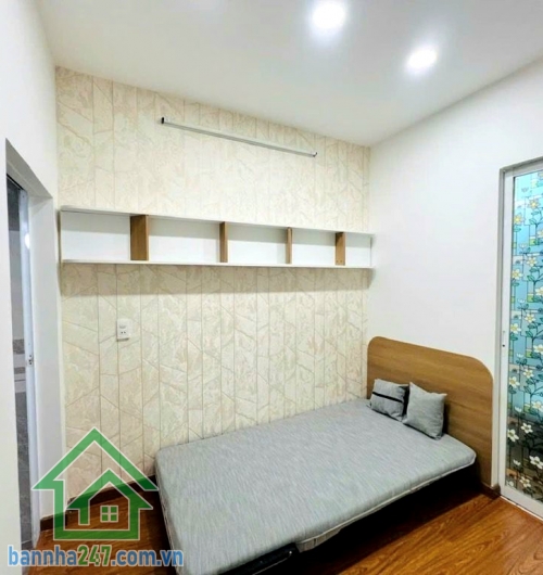CHỈ 3,49 TỶ (BỚT LỘC) – HẺM 3M – VÀI BƯỚC RA HẺM XE TẢI – GẦN DREAM HOME - 2PN * DT thực tế: 24m² (3m x 8m) * DT công nhận: 17.9m² * Kết cấu: 1 trệt 1 lầu – 2PN