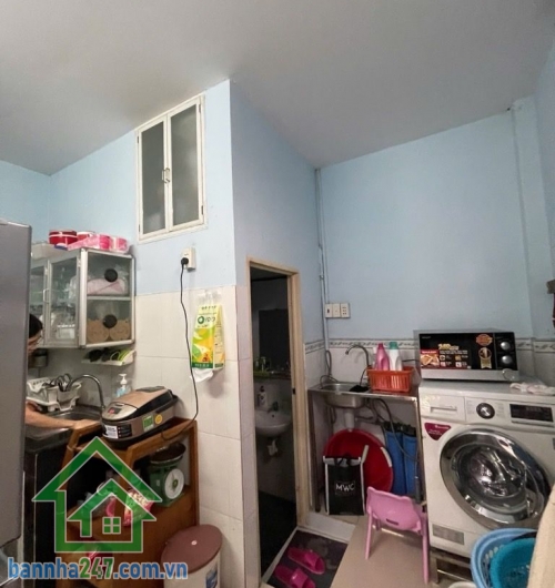 CHỈ 4,1 TỶ – HXH 5M – NGAY CHỢ TÂN HƯƠNG, TÂN PHÚ -  NHÀ 2 TẦNG - DT: 39M² - 2 PN - 1 WC  Căn nhà nhỏ xinh nhưng sở hữu vị trí cực kỳ thuận tiện ngay trung tâm