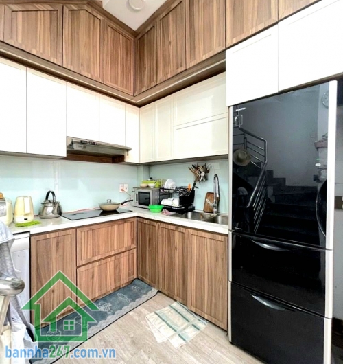 CHỈ 4,9 TỶ – 4 TẦNG – HXH ĐỖ CỬA – VƯỜN LÀI, TÂN PHÚ - (DTSD ~107m²) - 3PN – 3WC Nhà đẹp – full công năng – giá cực tốt trong khu! Diện tích: 4 × 7m – 28m²