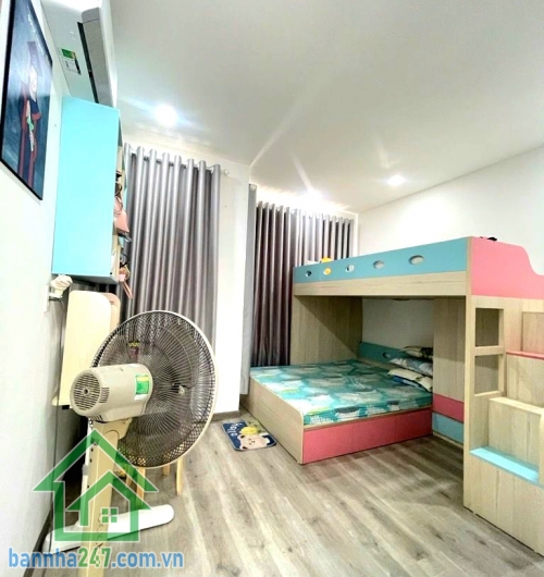 CHỈ 4,9 TỶ – 4 TẦNG – HXH ĐỖ CỬA – VƯỜN LÀI, TÂN PHÚ - (DTSD ~107m²) - 3PN – 3WC Nhà đẹp – full công năng – giá cực tốt trong khu! Diện tích: 4 × 7m – 28m²
