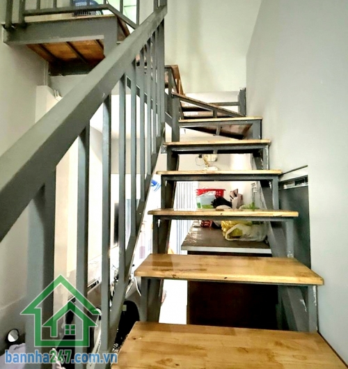 CHỈ 5,2 TỶ – HẺM 5M – QUY HOẠCH 10M – HUIWNG LỘ 2 - GẦN NGÃ TƯ BỐN XÃ - 3PN - 2WC • Diện tích: 4.2m x 12.5m • Kết cấu: 1 trệt 1 lửng • Công năng: 3 PN – 2 WC