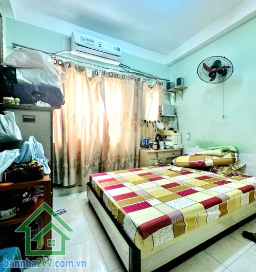 CHỈ 7,9 TỶ – SÁT MT PHAN VĂN TRỊ – 4 TẦNG – DT: 45M² (6x 7,5) - 5PN - 4WC Nhà rộng – vị trí đẹp – có dòng tiền sẵn! Diện tích: 45m² (6 × 7.5m) – sổ vuông vức