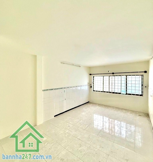 CHỈ 4,35 TỶ – TRUNG TÂM Q.10 – 4 TẦNG – 3PN 4WC – NỞ HẬU Căn nhà hiếm khu lõi Quận 10 – vị trí vàng – giá cực tốt! Diện tích: 21m² (3.2 × 7m) – nở hậu nhẹ  Mob 0933144037