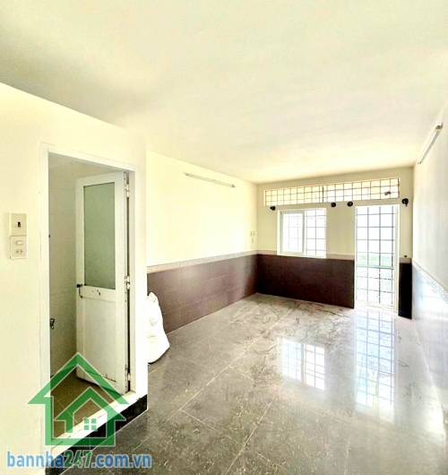 CHỈ 4,35 TỶ – TRUNG TÂM Q.10 – 4 TẦNG – 3PN 4WC – NỞ HẬU Căn nhà hiếm khu lõi Quận 10 – vị trí vàng – giá cực tốt! Diện tích: 21m² (3.2 × 7m) – nở hậu nhẹ  Mob 0933144037
