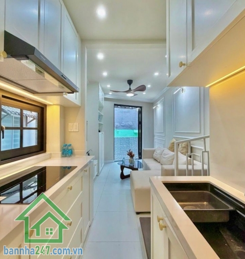 CHỈ 5,15 TỶ – PHẠM VĂN ĐỒNG, BÌNH THẠNH – LÔ GÓC 2 MẶT THOÁNG – 4 TẦNG - 3PN master – 4WC – PK – bếp Căn nhà “siêu phẩm” hiếm – 2 mặt tiền hẻm – full nội thất Mob 0933144037