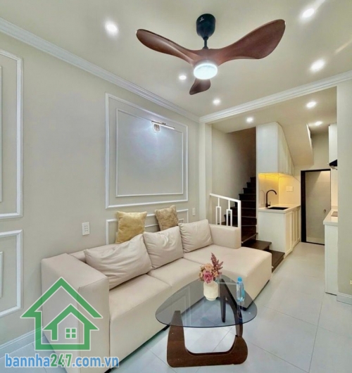 CHỈ 5,15 TỶ – PHẠM VĂN ĐỒNG, BÌNH THẠNH – LÔ GÓC 2 MẶT THOÁNG – 4 TẦNG - 3PN master – 4WC – PK – bếp Căn nhà “siêu phẩm” hiếm – 2 mặt tiền hẻm – full nội thất Mob 0933144037