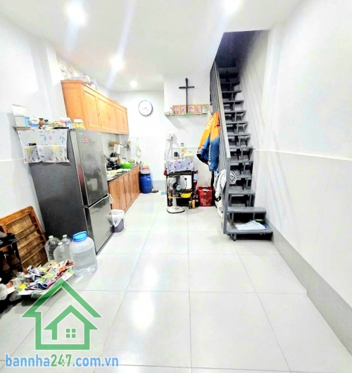 CHỈ 2,8 TỶ – ÂU CƠ TÂN BÌNH – SỔ NỞ HẬU – 2 TẦNG -  Đường Âu Cơ – giáp trung tâm Thuận tiện di chuyển sang Q.11, Q.10, Tân Phú Gần khu Bàu Cát – tiện ích đầy đủ