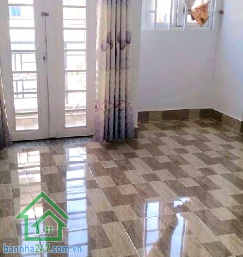 CHỈ 3,7 TỶ – SÁT HXH – LÊ VĂN KHƯƠNG – Q12 – DTSD: 105M² - 3 TẦNG - 3PN – 3WC - NHÀ ĐẸP Ở NGAY. * DT: 35m² (DTSD 105m²) * Kết cấu: 3 Tầng – 3PN – 3WC * Hoàn công đủ