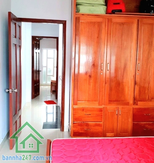 CHỈ 5,2 TỶ - HXH GẦN CHỢ TÂN TRỤ - NGUYỄN SỸ SÁCH - DT: 42M² - 2 PN, 3 WC - TRỆT+ LẦU BTCT  - NHÀ MỚI Ở NGAY   Căn nhà gọn gàng, vị trí thuận tiện, phù hợp gia đình nhỏ hoặc mua giữ tài sản khu Tân Bình. Gần chợ Tân Trụ, tiện sinh hoạt hằng ngày Hẻm xe hơ
