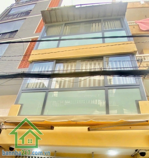 CHỈ 4,35 TỶ – NHÀ MỚI FULL NỘI THẤT – PHỐ ẨM THỰC HỒ THỊ KỶ – HẺM 6M THÔNG – 3 TẦNG NỞ HẬU- 2PN, 3WC DT thực tế: hơn 20m² (nở hậu, đẹp phong thủy)  Kết cấu: Kết cấu:  1 trệt 2 lầu – 2PN, 3WC, tầng 2 trở lên có đưa thêm 0.7m.