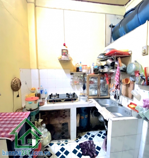 CHỈ 5,3 TỶ – MTKD THOẠI NGỌC HẦU – THẠCH LAM – SỔ NỞ HẬU ĐẸP - 2 TẦNG. DT: 54m² - CHÍNH CHỦ 30 NĂM.  Nhà 1 trệt 1 lầu, hiện trạng cũ – xác định bán đất, tiện xây mới.