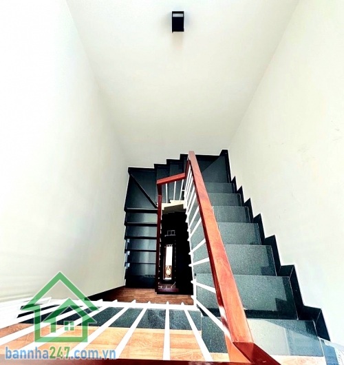 CHỈ 7,45 TỶ (TL) – NHÀ MỚI 4 TẤM – HẺM Ô TÔ ÂU CƠ – LẠC LONG QUÂN - 4PN, 3WC Diện tích 38m² (3,45x11)m, nhà mới xây 1 trệt 2 lầu + sân thượng trước sau, hoàn công đủ
