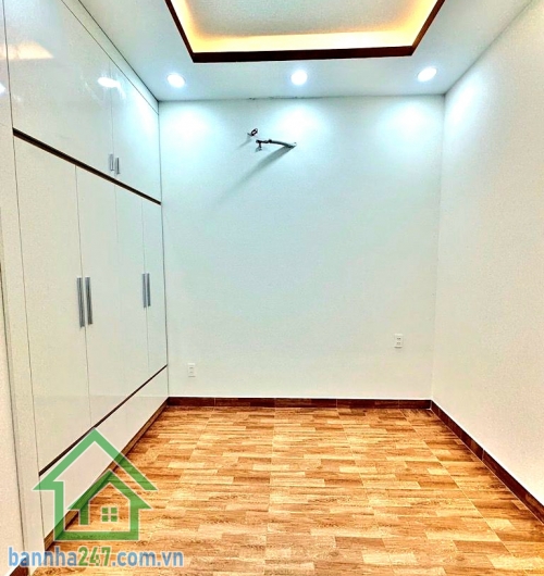 CHỈ 7,45 TỶ (TL) – NHÀ MỚI 4 TẤM – HẺM Ô TÔ ÂU CƠ – LẠC LONG QUÂN - 4PN, 3WC Diện tích 38m² (3,45x11)m, nhà mới xây 1 trệt 2 lầu + sân thượng trước sau, hoàn công đủ