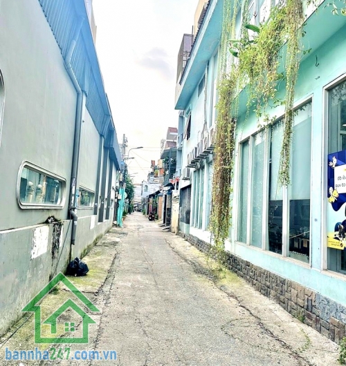 CHỈ 9.9 TỶ – HẺM Ô TÔ THÔNG – NGUYỄN SƠN / THOẠI NGỌC HẦU – 65M² – SỔ VUÔNG A4 – NHÀ ĐẸP 3 TẦNG – 4PN – 3WC • Diện tích 65m² – sổ vuông A4 đẹp • Kết cấu 1 trệt 2 lầu, tổng 4PN – 3WC, đầy đủ: — Phòng khách — Bếp — Phòng thờ — Ban công — Sân thượng th