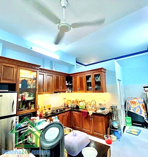 CHỈ 9.9 TỶ – HẺM Ô TÔ THÔNG – NGUYỄN SƠN / THOẠI NGỌC HẦU – 65M² – SỔ VUÔNG A4 – NHÀ ĐẸP 3 TẦNG – 4PN – 3WC • Diện tích 65m² – sổ vuông A4 đẹp • Kết cấu 1 trệt 2 lầu, tổng 4PN – 3WC, đầy đủ: — Phòng khách — Bếp — Phòng thờ — Ban công — Sân thượng th