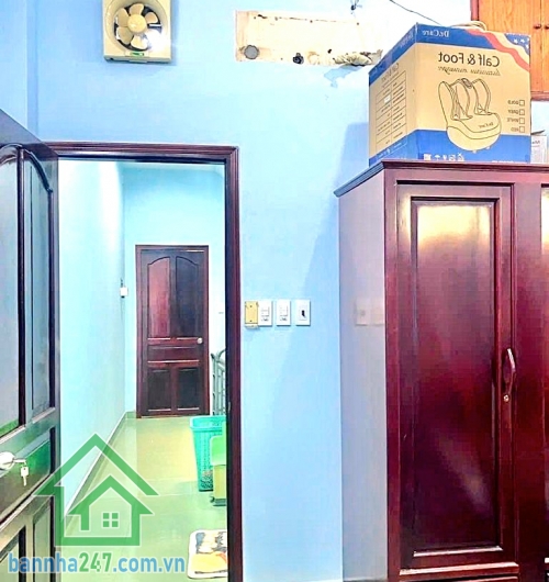 CHỈ 9.9 TỶ – HẺM Ô TÔ THÔNG – NGUYỄN SƠN / THOẠI NGỌC HẦU – 65M² – SỔ VUÔNG A4 – NHÀ ĐẸP 3 TẦNG – 4PN – 3WC • Diện tích 65m² – sổ vuông A4 đẹp • Kết cấu 1 trệt 2 lầu, tổng 4PN – 3WC, đầy đủ: — Phòng khách — Bếp — Phòng thờ — Ban công — Sân thượng th
