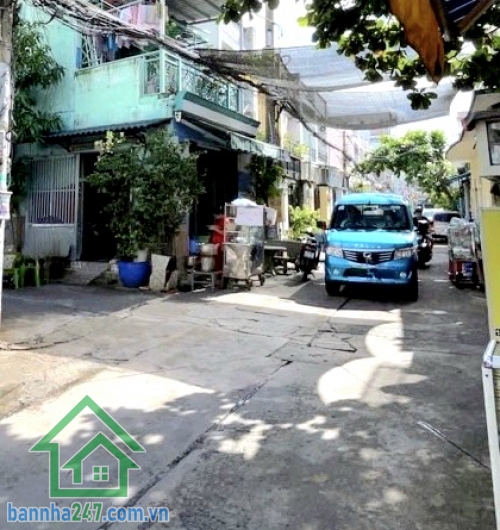 CHỈ 5,1 TỶ – HẺM 6M THÔNG – GẦN MẶT TIỀN GÒ XOÀI – DT 64M² (4x16) – 3PN – 2WC – NHÀ LÔ GÓC THOÁNG MÁT. Vị trí: Hẻm 6m thông, cách MT Gò Xoài chỉ vài căn, xe hơi ra vào thoải mái, thuận tiện kinh doanh buôn bán.