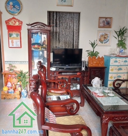 HẺM XE TẢI 6M – TRƯƠNG PHƯỚC PHAN – LÊ VĂN QUỚI – NGAY NGÃ TƯ 4 XÃ DT: 5 x 22 = 110m² – Nhà 1 trệt 1 lầu, cũ, tiện xây mới. Thích hợp xây căn hộ dịch vụ, biệt thự...
