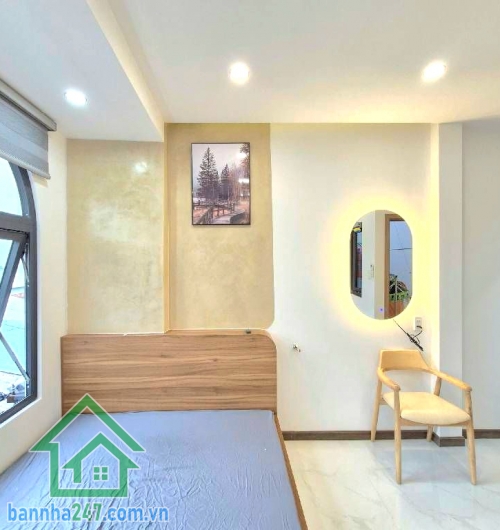 CHỈ 4,8 TỶ – SIÊU PHẨM QUẬN 10 - 3 TẦNG BTCT – 60M² – MỚI 100% – FULL NỘI THẤT SÁT MẶT TIỀN – PHONG CÁCH HIỆN ĐẠI – HẺM THÔNG 4M Kết cấu: • 1 trệt 2 lầu mới.