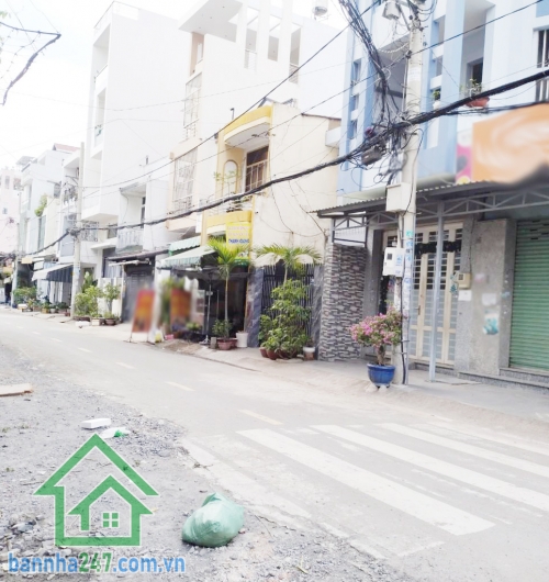 NHÀ GÓC 2 MTKD – 4 TẦNG – ĐƯỜNG NHỰA 11M – NGAY CHỢ – DÒNG TIỀN SẴN CÓ  Diện tích 4.1 x 11.4m, vuông vức. Kết cấu: 1 trệt, 3 lầu, ban công thoáng, 4PN - 5WC 