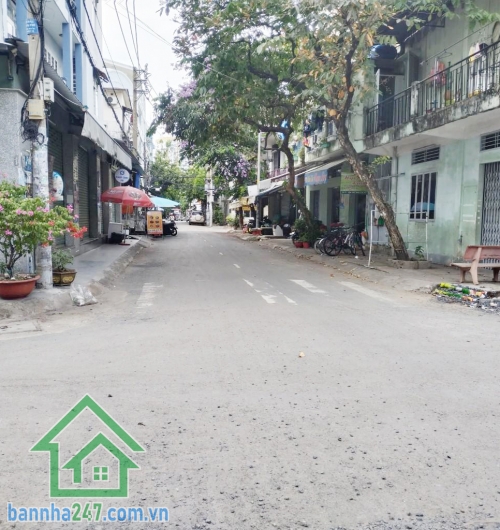 NHÀ GÓC 2 MTKD – 4 TẦNG – ĐƯỜNG NHỰA 11M – NGAY CHỢ – DÒNG TIỀN SẴN CÓ  Diện tích 4.1 x 11.4m, vuông vức. Kết cấu: 1 trệt, 3 lầu, ban công thoáng, 4PN - 5WC 