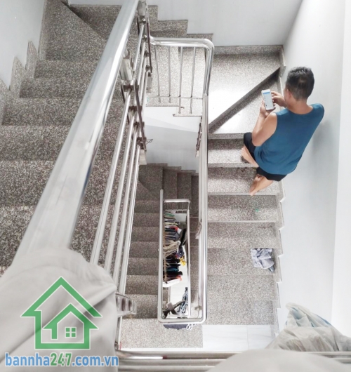 NHÀ GÓC 2 MTKD – 4 TẦNG – ĐƯỜNG NHỰA 11M – NGAY CHỢ – DÒNG TIỀN SẴN CÓ  Diện tích 4.1 x 11.4m, vuông vức. Kết cấu: 1 trệt, 3 lầu, ban công thoáng, 4PN - 5WC 