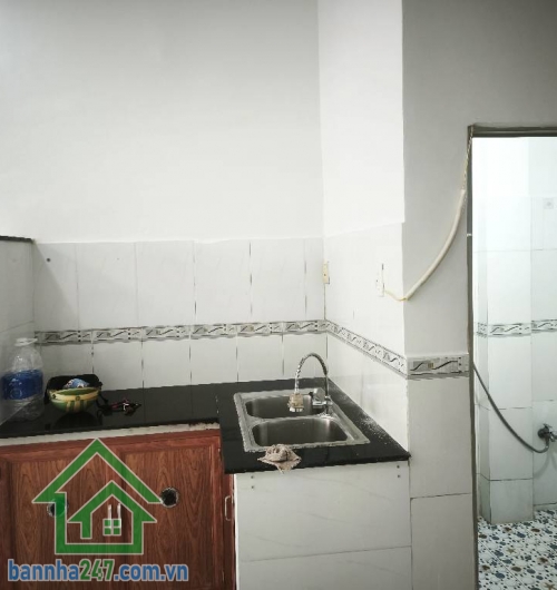CHỈ 3,9 TỶ – HẺM XE HƠI 4M THÔNG – NHÀ 3 TẦNG ĐẸP – VÀO Ở NGAY Nhà mới sửa, dọn vào ở liền – vị trí cực kỳ tiện lợi. - Diện tích: 32m² (3.5 x 9m), hướng Bắc.