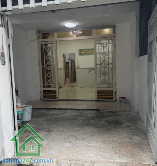 SIÊU PHẨM LÔ GÓC - chợ Lê Đình Cẩn - Khu Tên Lửa – 51m² – GIÁ CHỈ 3.4 TỶ  DT: 4 x 13m (sổ vuông vức, lô góc 2 mặt thoáng)  Hiện trạng: Nhà cấp 4, 1PN, bếp, Nhà cấp 4, 1PN, bếp, 1 WC – tiện xây mới hoặc sửa chữa theo nhu cầu. 